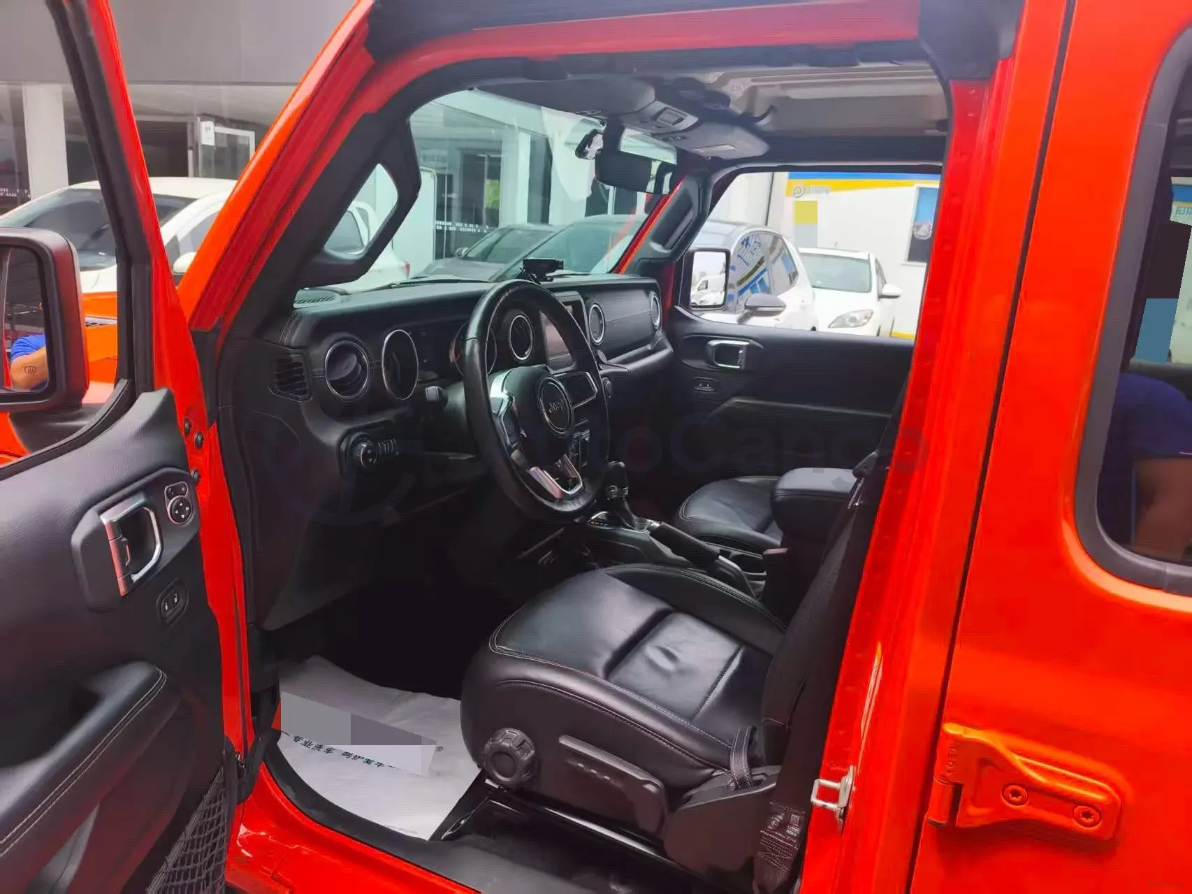 Jeep Wrangler 2018 2.0T Sahara Four-Door - Excellent Condition