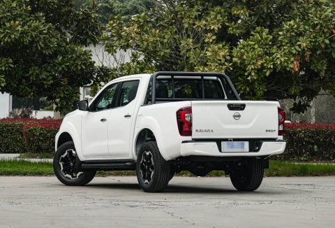 2026 Nissan Navara 2.0T 228HP L4 8AT