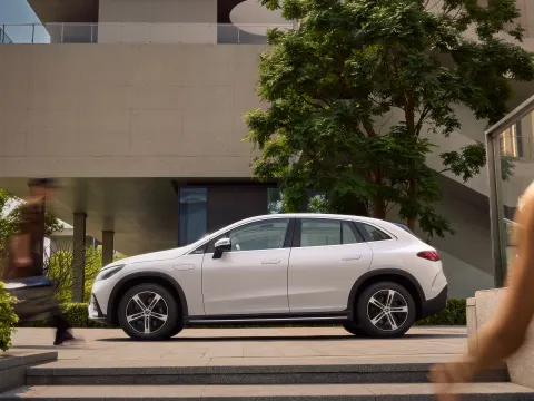 2026 Mercedes-Benz EQE SUV BEV