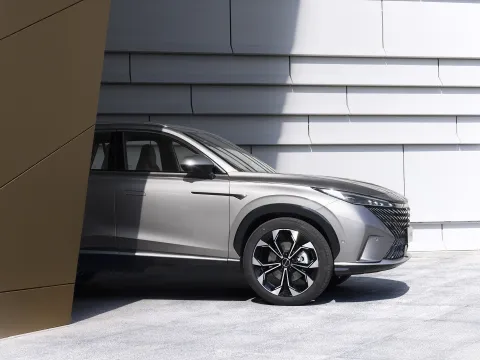Roewe RX5