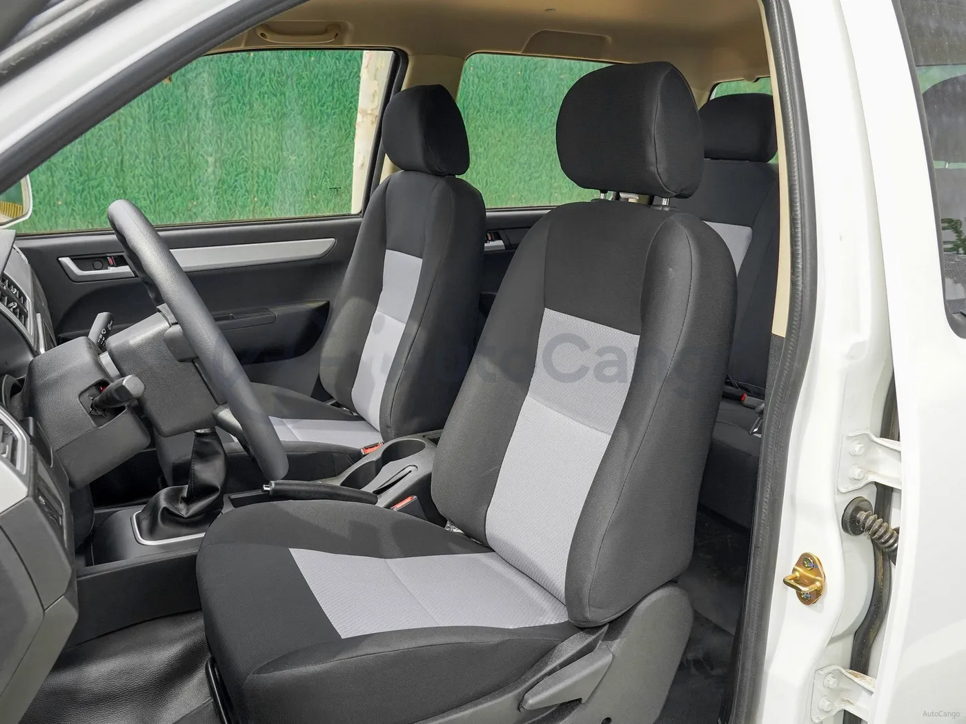 2016 ChangAn Kaicene ShenQi F30 1.5L 112HP L4 5MT,autocango,china used car exporter,china ev exporter,chinese used car exporter,chinese used ev exporter
