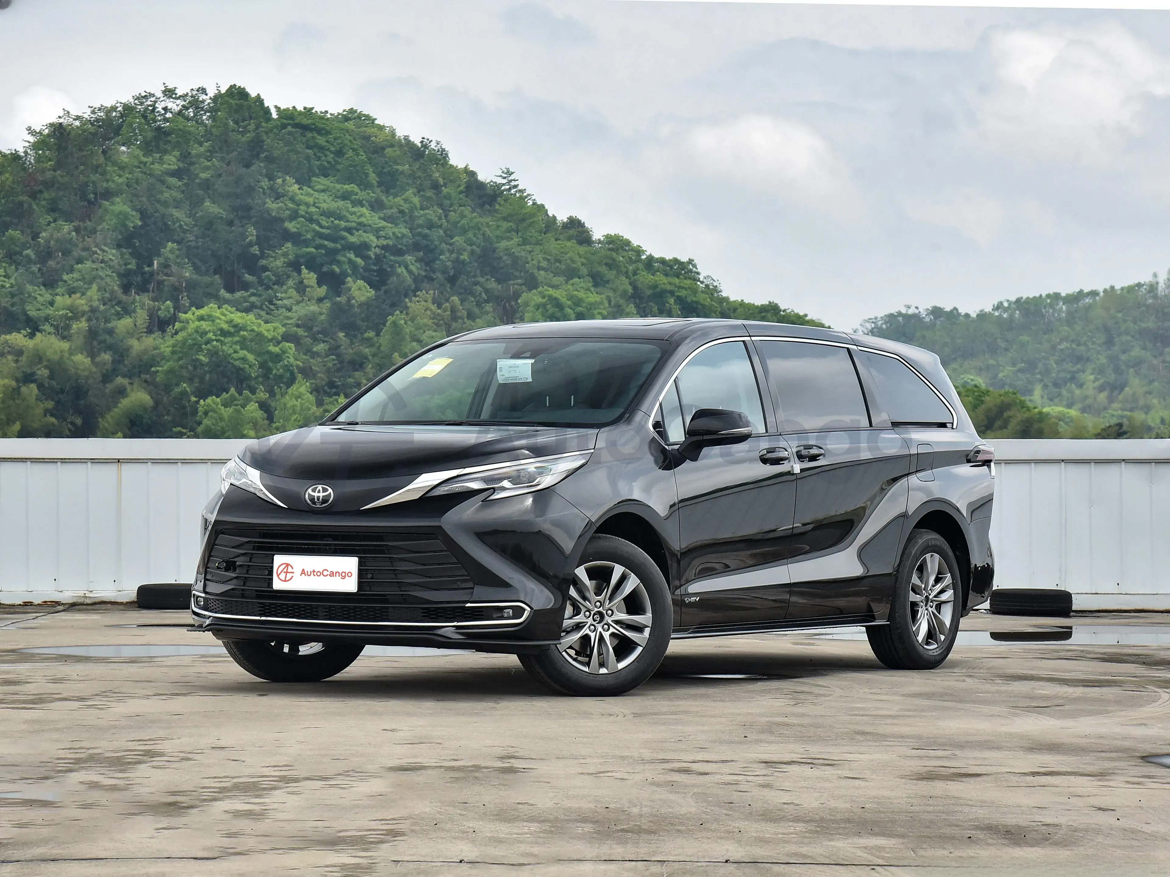 2026 Toyota Sienna 2.5L 189HP L4 E-CVT Hybrid,autocango,china used car exporter,china ev exporter,chinese used car exporter,chinese used ev exporter