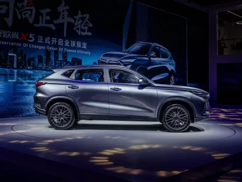 2022 ChangAn Oshan X5 1.5T 180HP L4 7DCT
