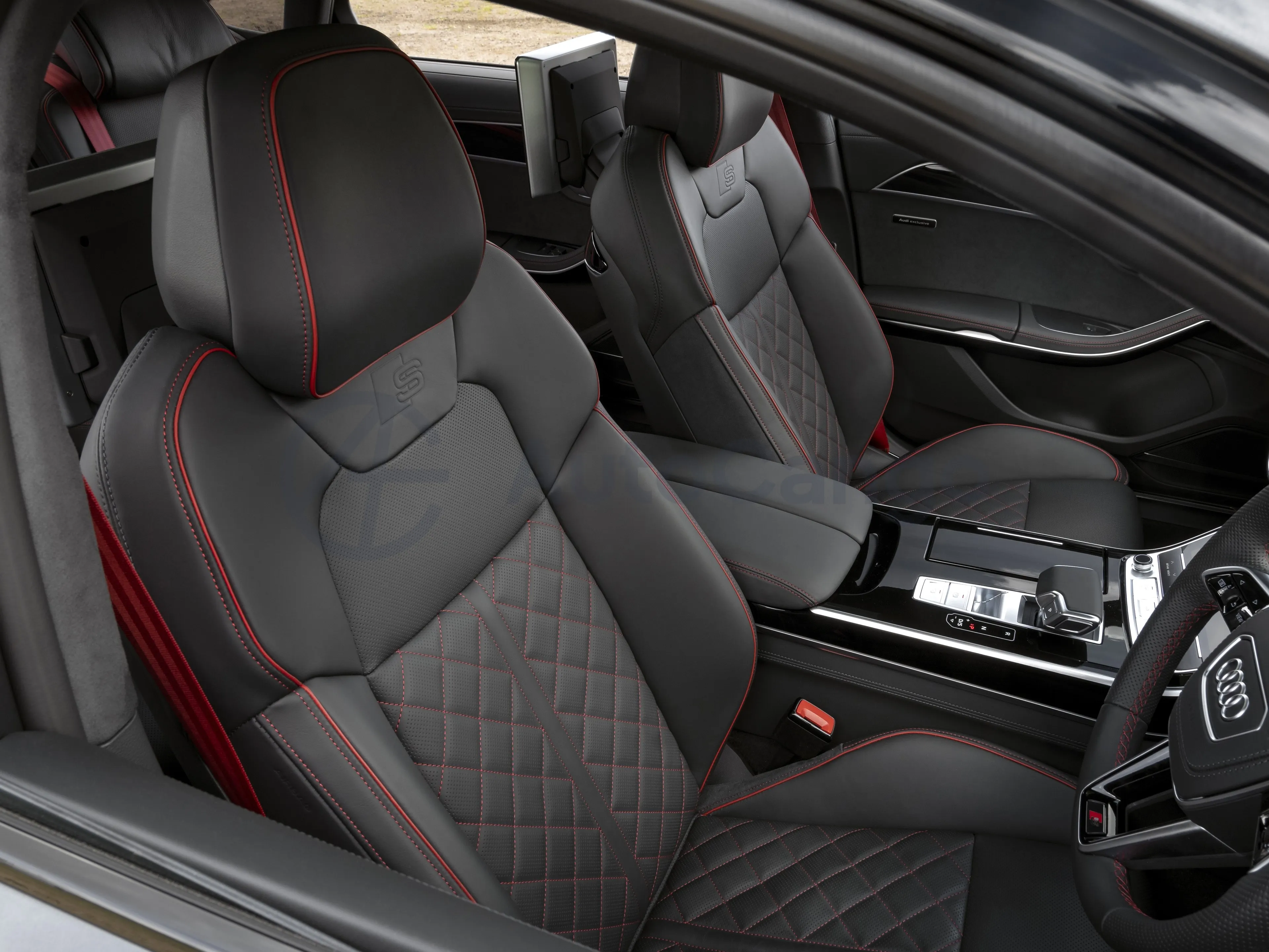 2025 Audi S8 4.0T 571HP V8 8AT,autocango,china used car exporter,china ev exporter,chinese used car exporter,chinese used ev exporter
