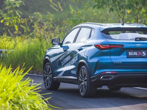 2022 ChangAn Oshan X5 1.5T 180HP L4 7DCT