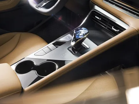 Roewe RX5