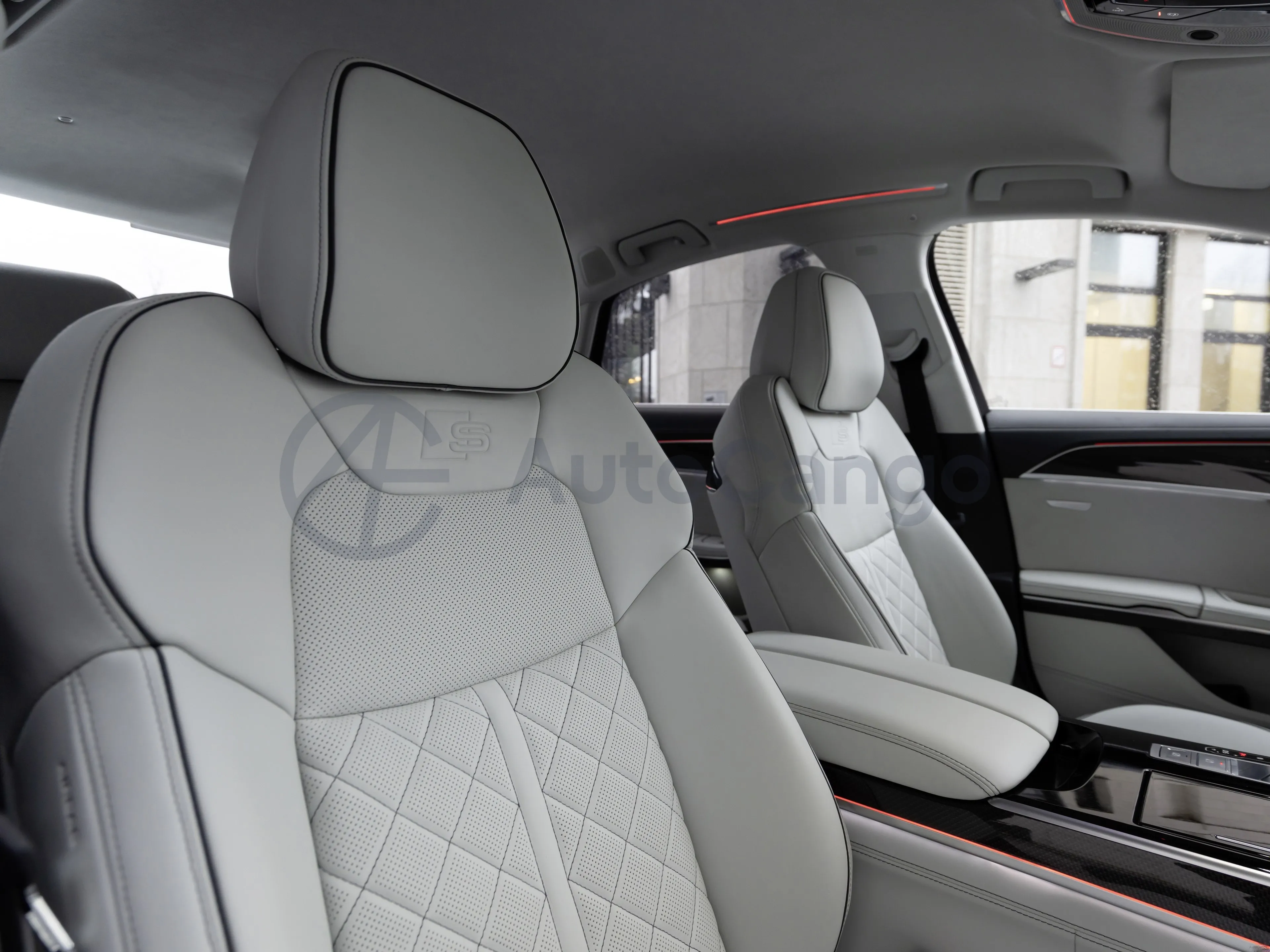 2025 Audi S8 4.0T 571HP V8 8AT,autocango,china used car exporter,china ev exporter,chinese used car exporter,chinese used ev exporter