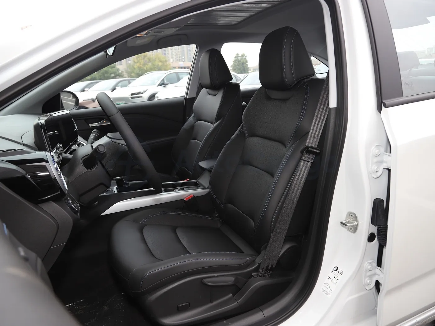 2019 Chevrolet Monza 1.0T 125HP L3 6DCT,autocango,china used car exporter,china ev exporter,chinese used car exporter,chinese used ev exporter
