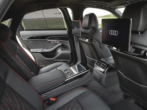2025 Audi S8 4.0T 571HP V8 8AT