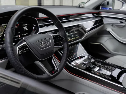 2025 Audi S8 4.0T 571HP V8 8AT