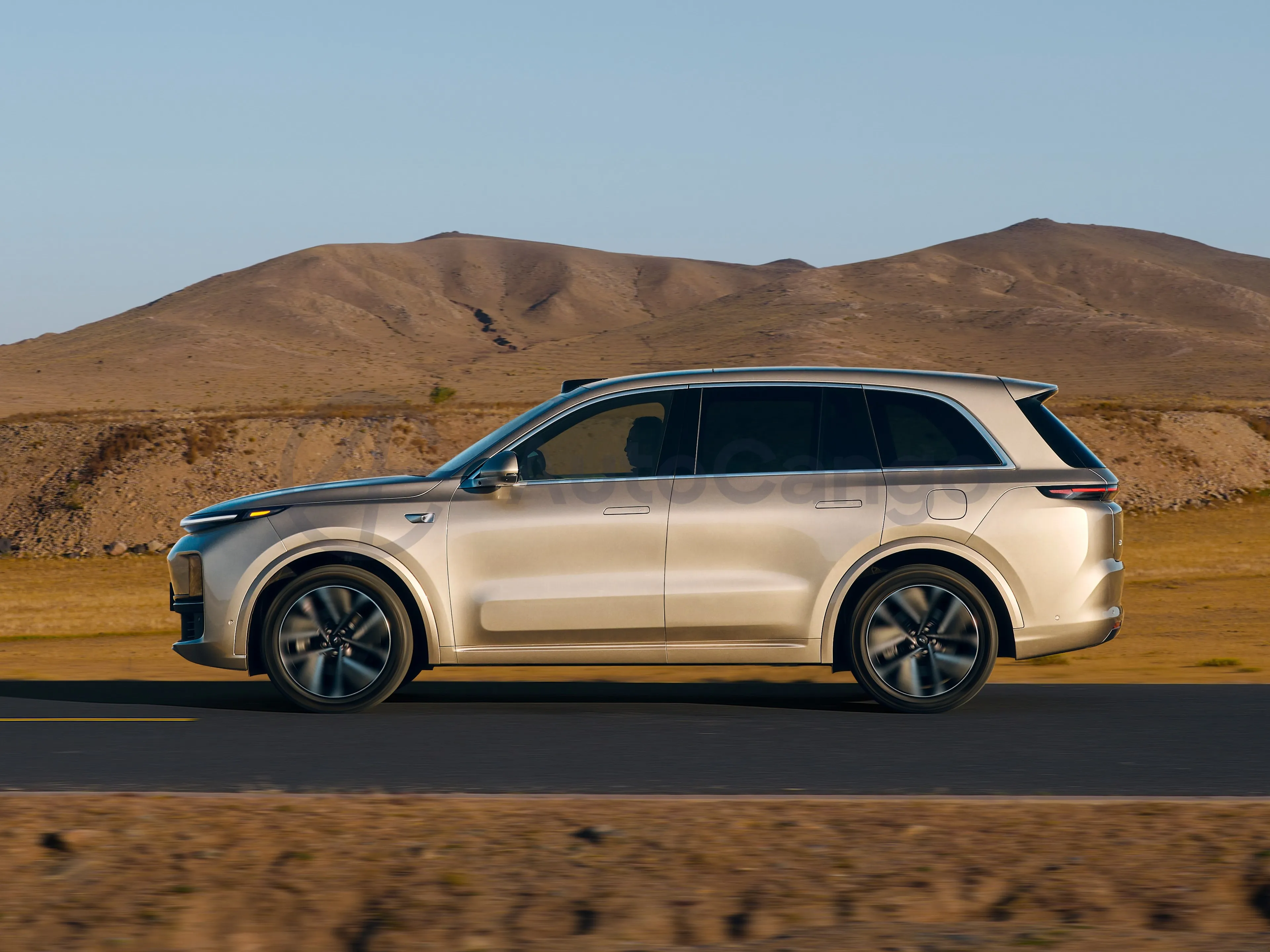 2023 Li L8 Range Extended 154HP REEV 40.9KWH,autocango,china used car exporter,china ev exporter,chinese used car exporter,chinese used ev exporter