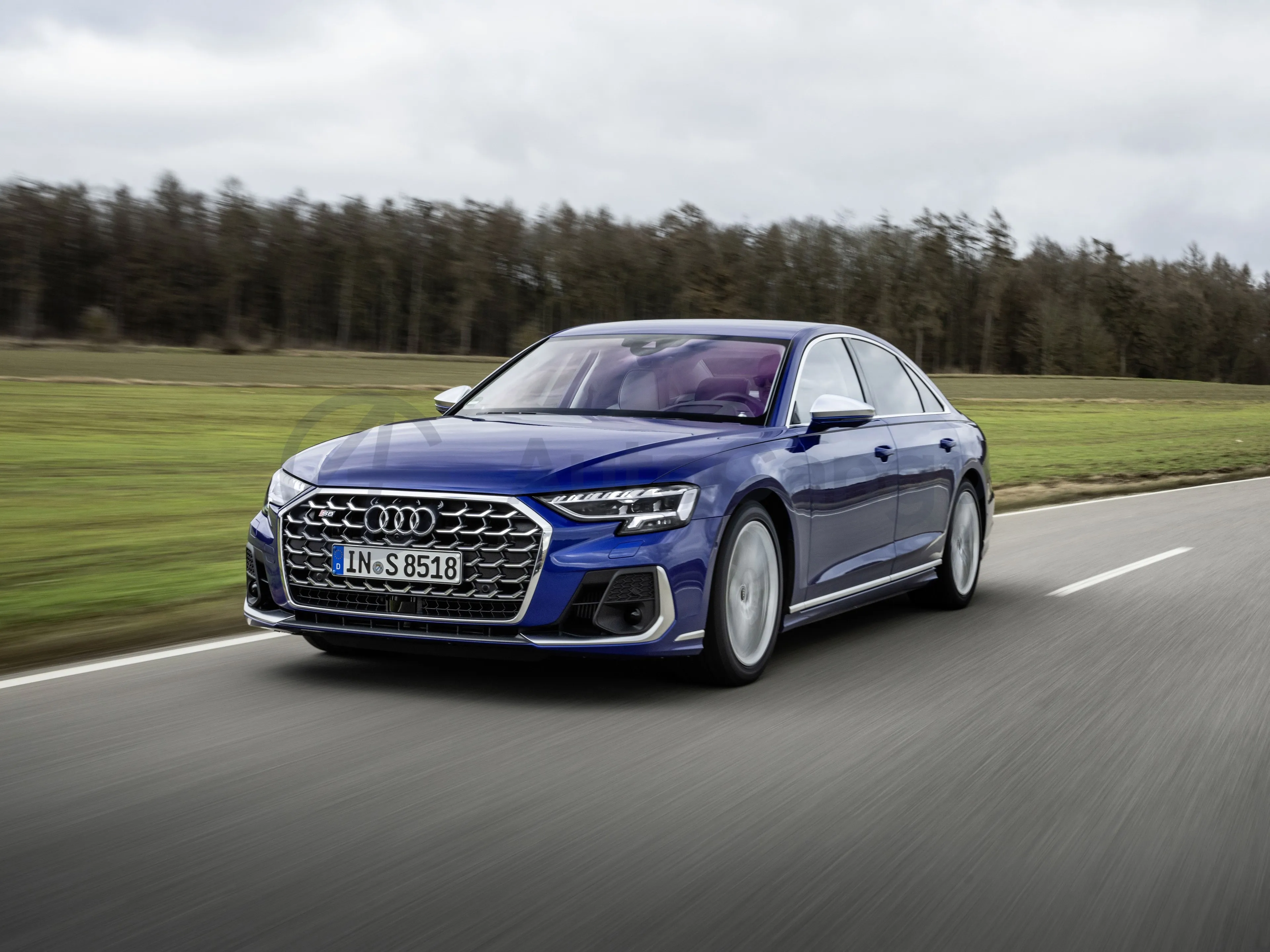 2025 Audi S8 4.0T 571HP V8 8AT,autocango,china used car exporter,china ev exporter,chinese used car exporter,chinese used ev exporter