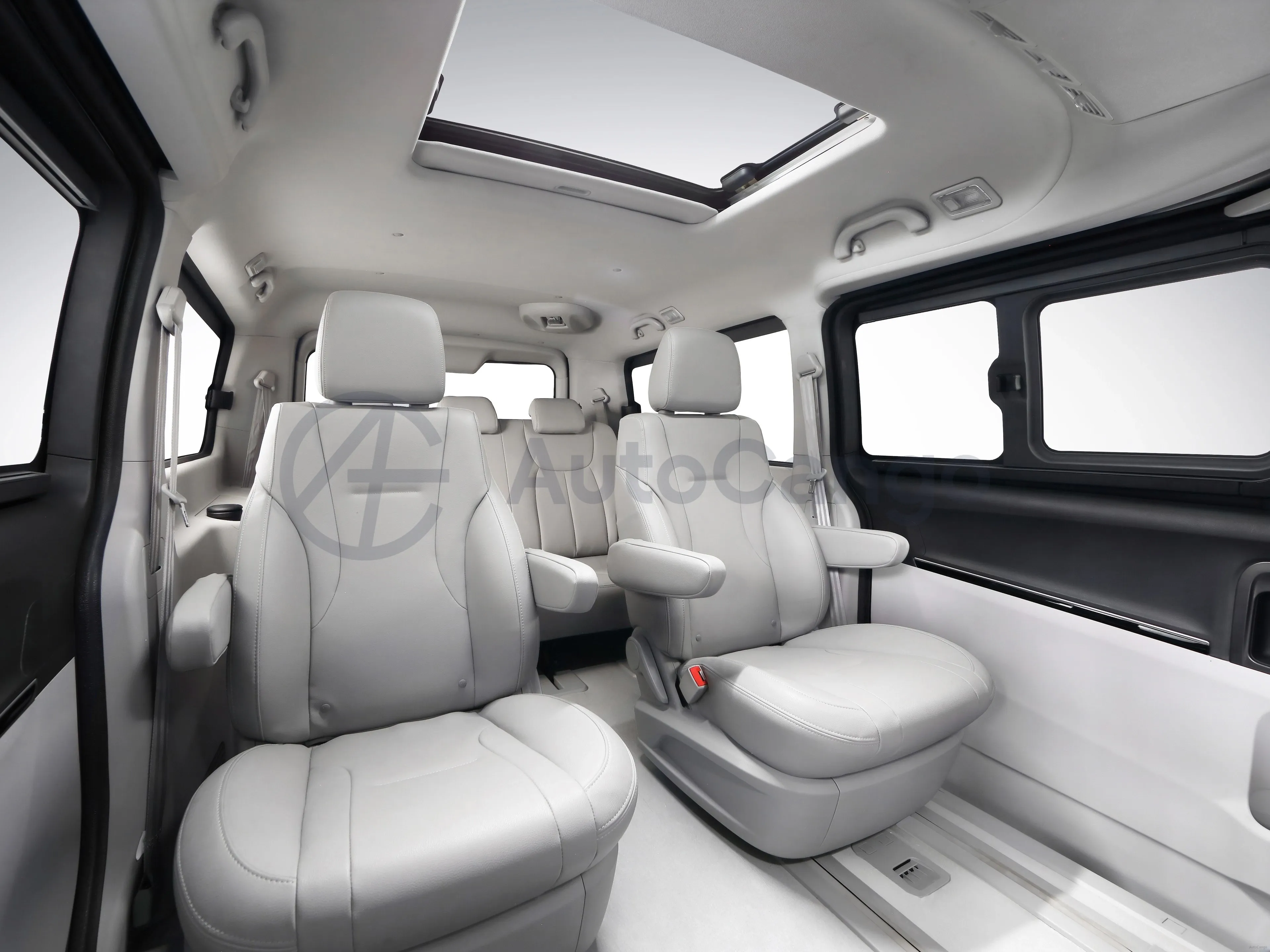 JAC Refine M5,autocango,china used car exporter,china ev exporter,chinese used car exporter,chinese used ev exporter