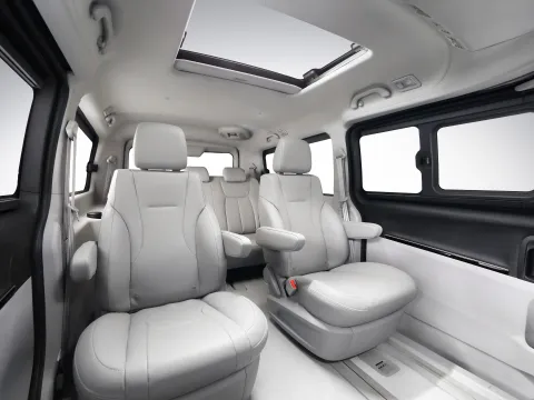 JAC Refine M5