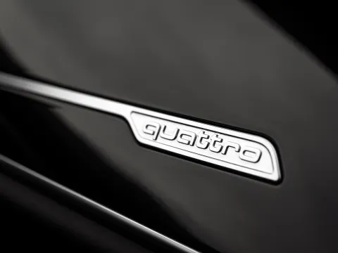 2025 Audi S8 4.0T 571HP V8 8AT