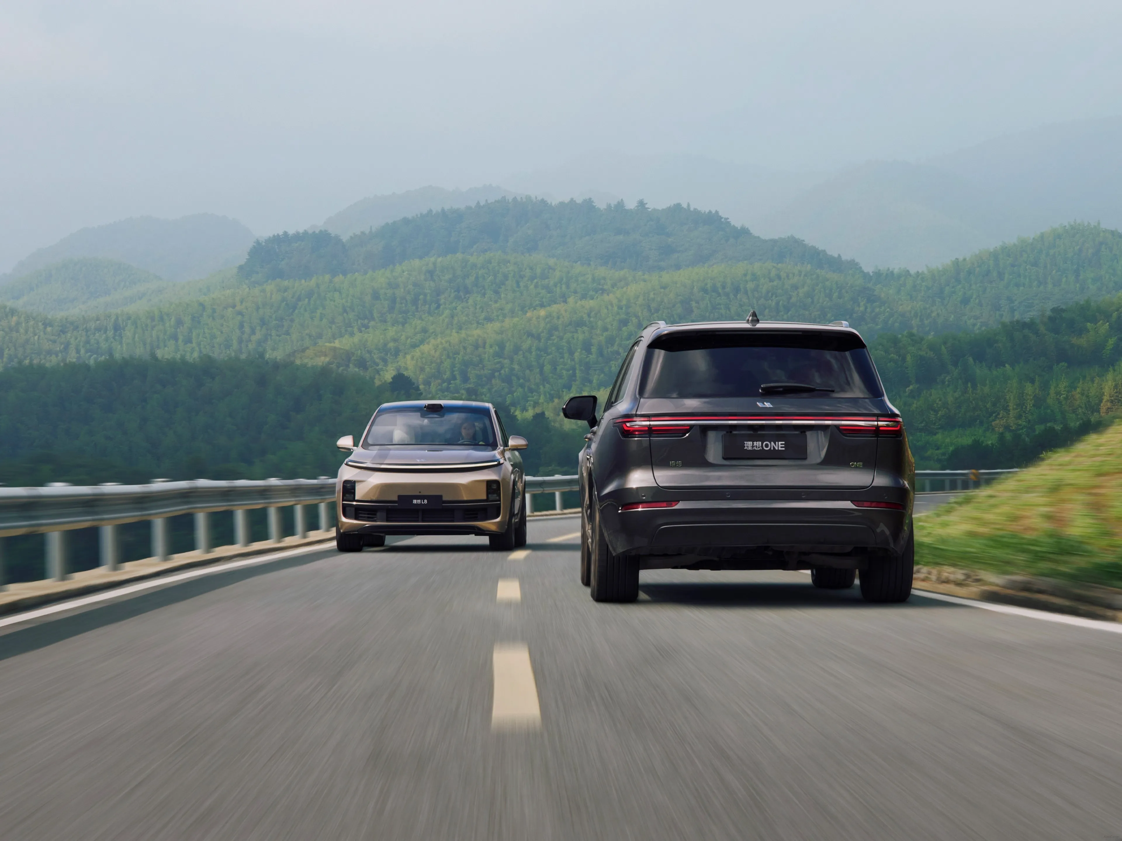 2023 Li L8 Range Extended 154HP REEV 40.9KWH,autocango,china used car exporter,china ev exporter,chinese used car exporter,chinese used ev exporter