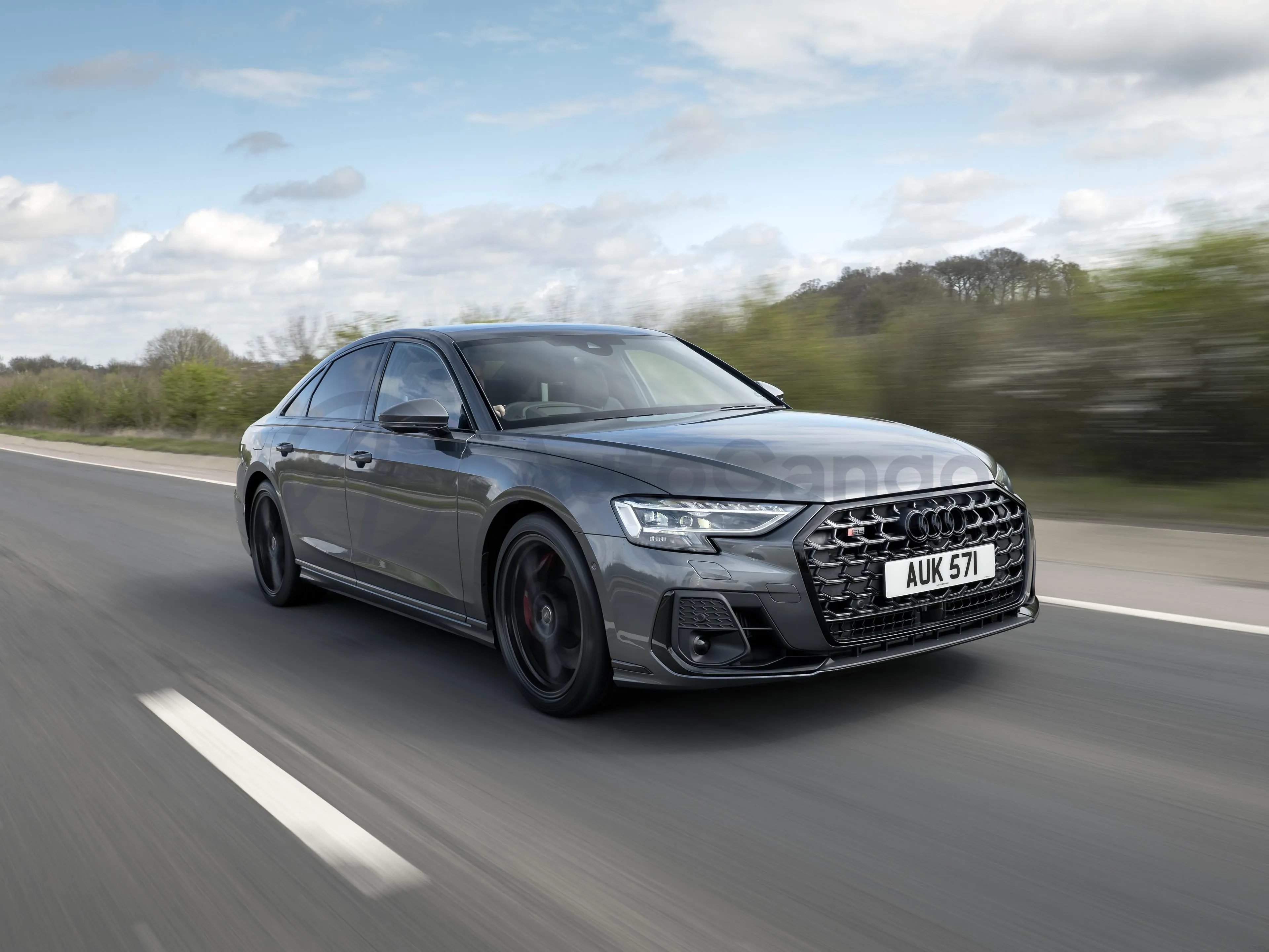 2025 Audi S8 4.0T 571HP V8 8AT,autocango,china used car exporter,china ev exporter,chinese used car exporter,chinese used ev exporter