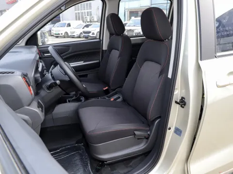 2022 DongFeng Fengon Fengon 380 1.5L 112HP L4 5MT