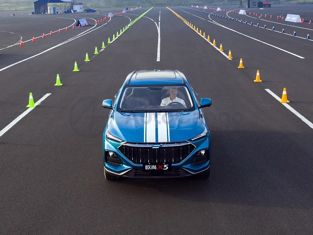 2022 ChangAn Oshan X5 1.5T 180HP L4 7DCT,autocango,china used car exporter,china ev exporter,chinese used car exporter,chinese used ev exporter