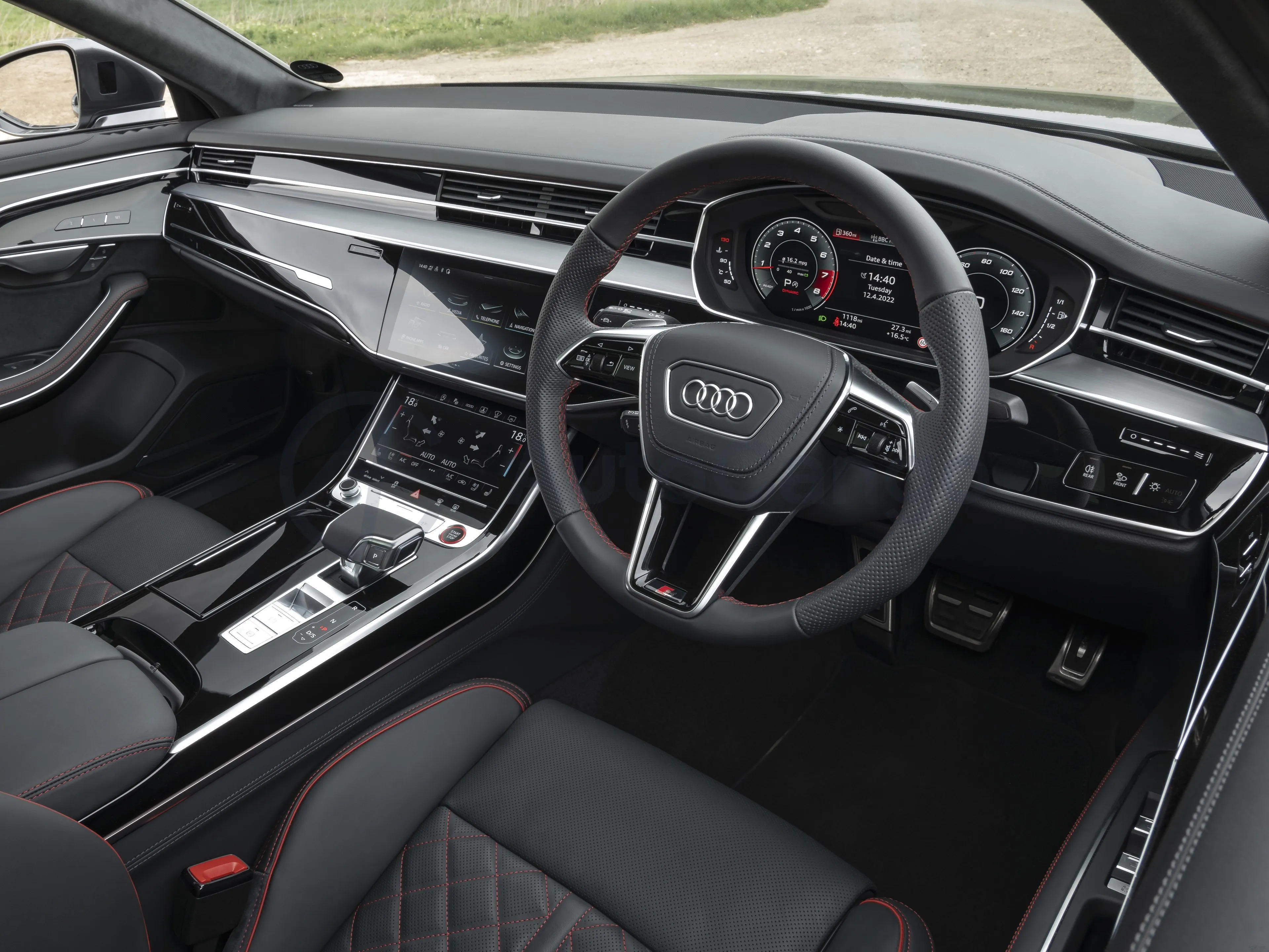 2025 Audi S8 4.0T 571HP V8 8AT,autocango,china used car exporter,china ev exporter,chinese used car exporter,chinese used ev exporter
