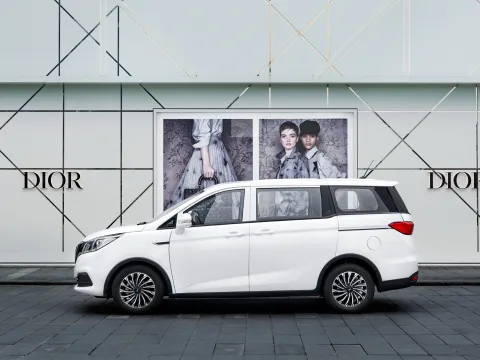 ChangAn Oshan Cosmos EV
