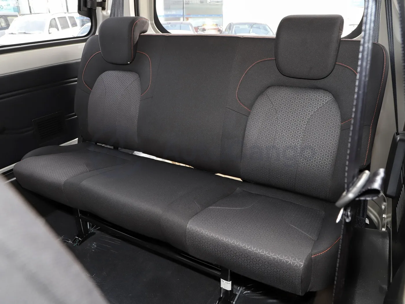 2022 DongFeng Fengon Fengon 380 1.5L 112HP L4 5MT,autocango,china used car exporter,china ev exporter,chinese used car exporter,chinese used ev exporter