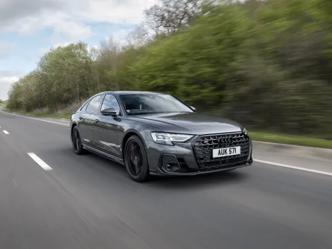 2025 Audi S8 4.0T 571HP V8 8AT