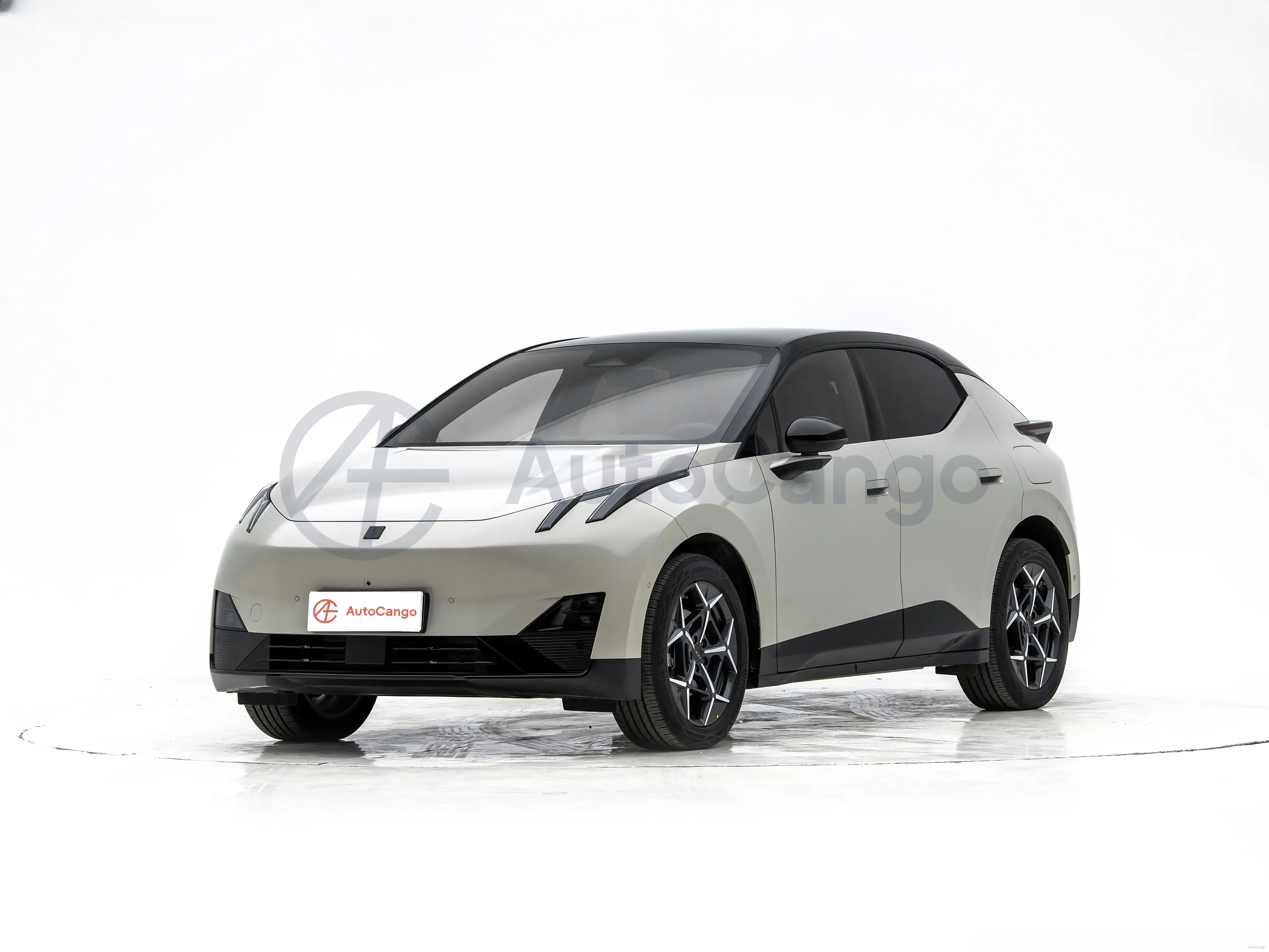 2025 LYNK&CO Z20 BEV 61.47KWH MSRP 135900 Specs and Details