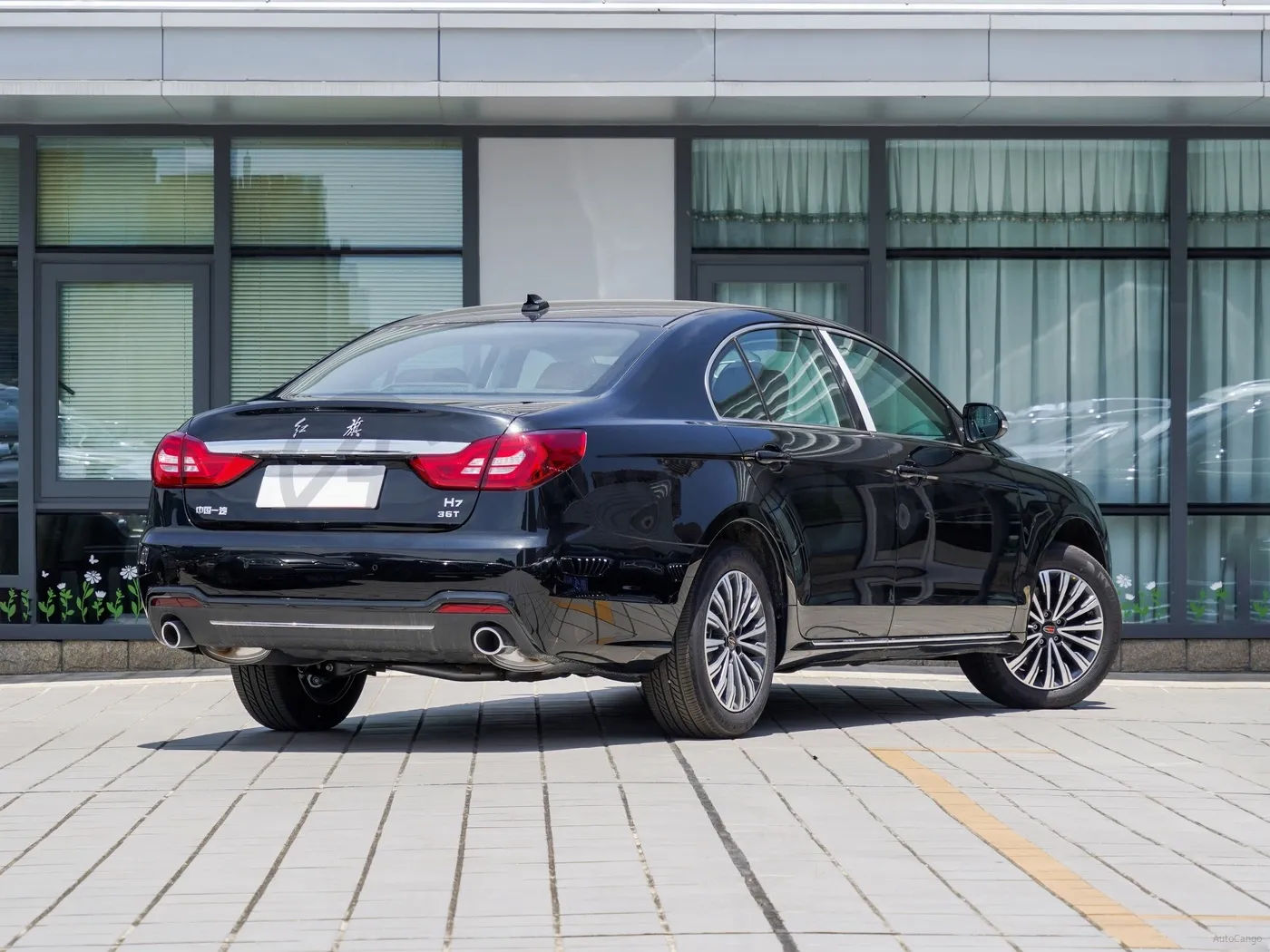 2013 HongQi H7 2.0T 204HP L4 6AT,autocango,china used car exporter,china ev exporter,chinese used car exporter,chinese used ev exporter
