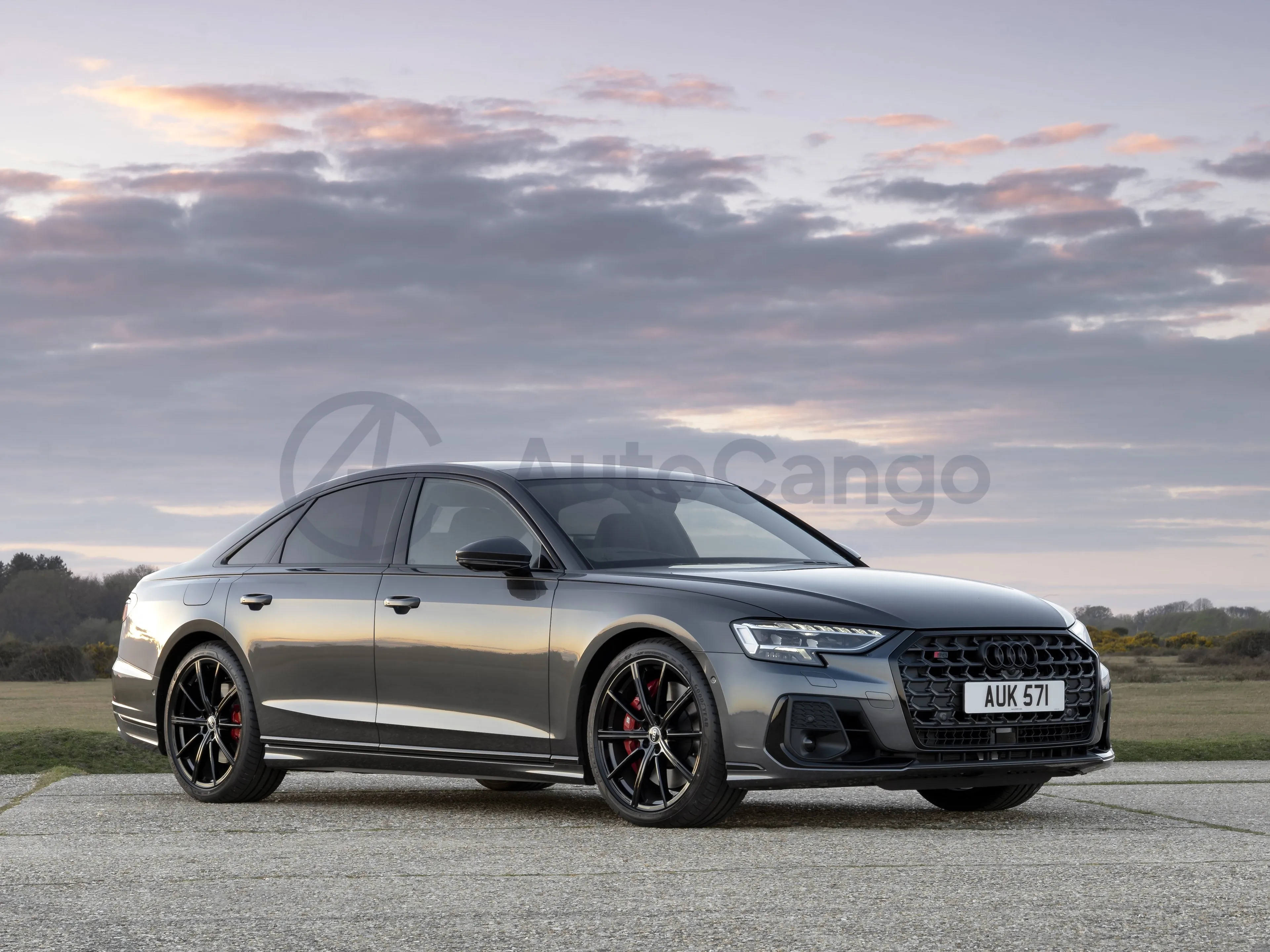 2025 Audi S8 4.0T 571HP V8 8AT,autocango,china used car exporter,china ev exporter,chinese used car exporter,chinese used ev exporter