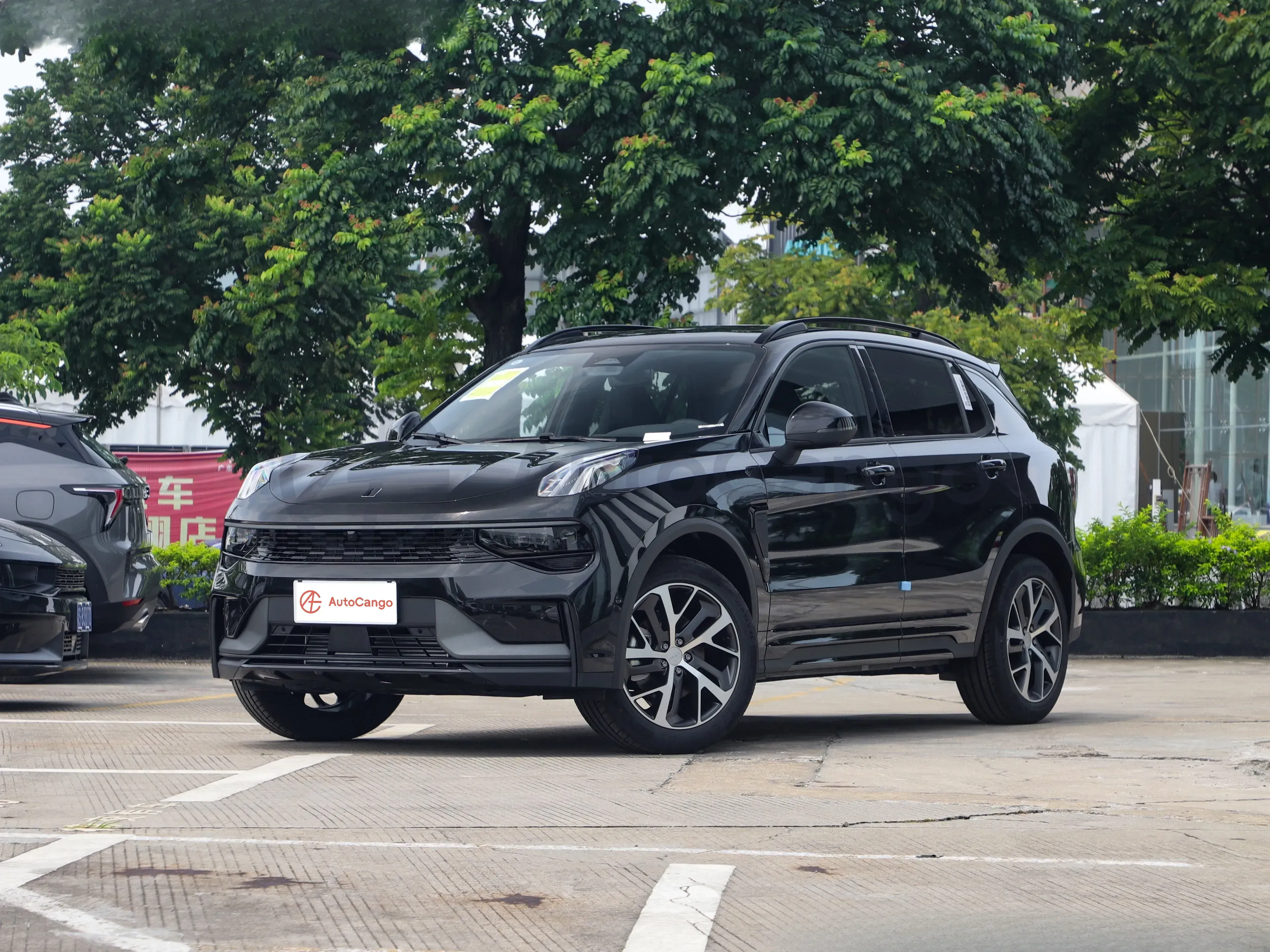 2024 LYNK&CO 01 2.0T 254HP L4 8AT MSRP 155800 Specs and Details