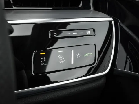 2025 Audi S8 4.0T 571HP V8 8AT