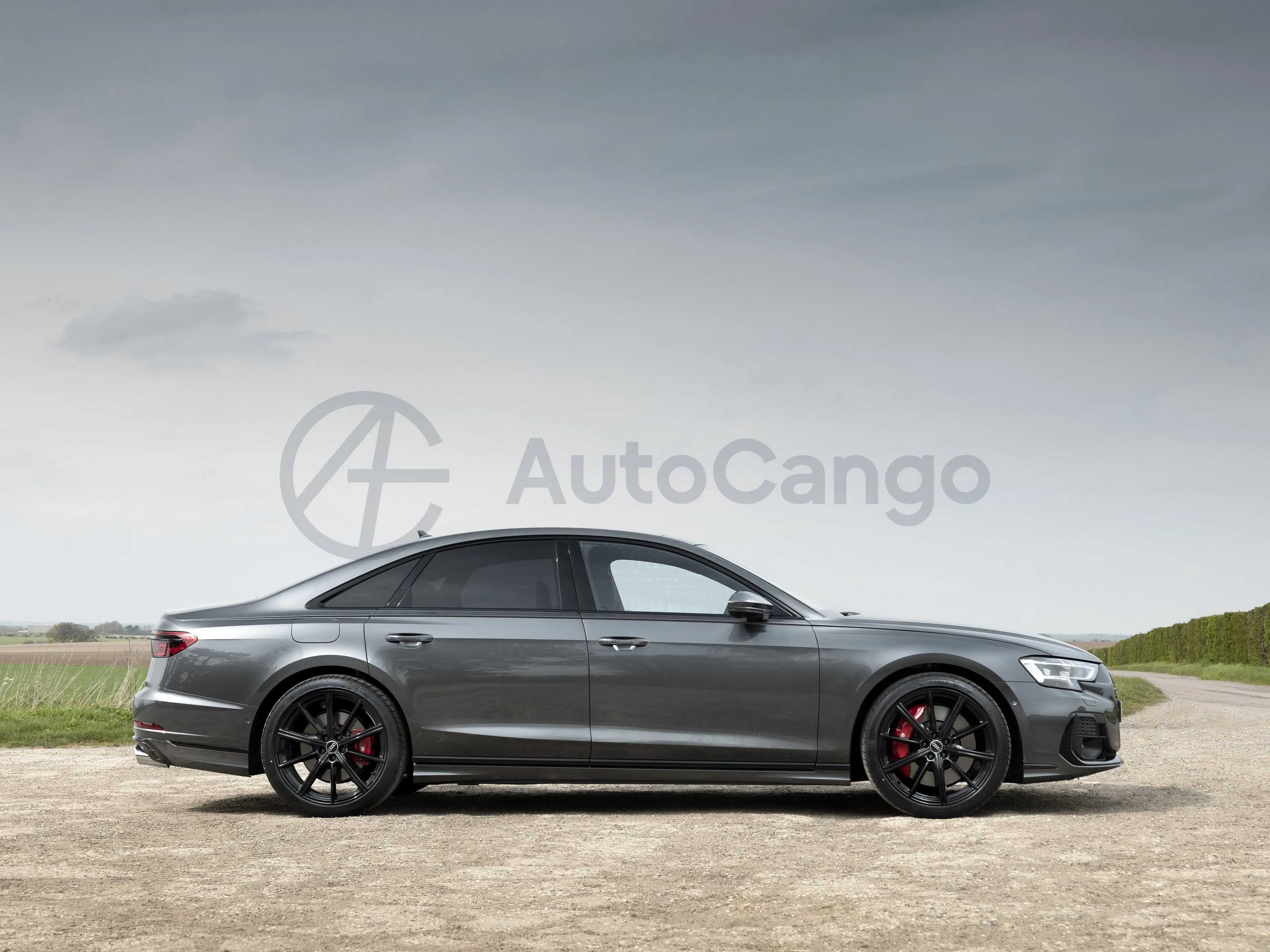 2025 Audi S8 4.0T 571HP V8 8AT,autocango,china used car exporter,china ev exporter,chinese used car exporter,chinese used ev exporter