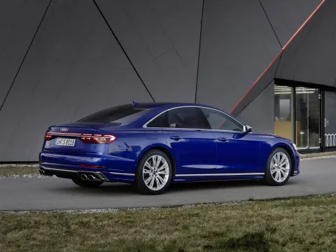 2025 Audi S8 4.0T 571HP V8 8AT