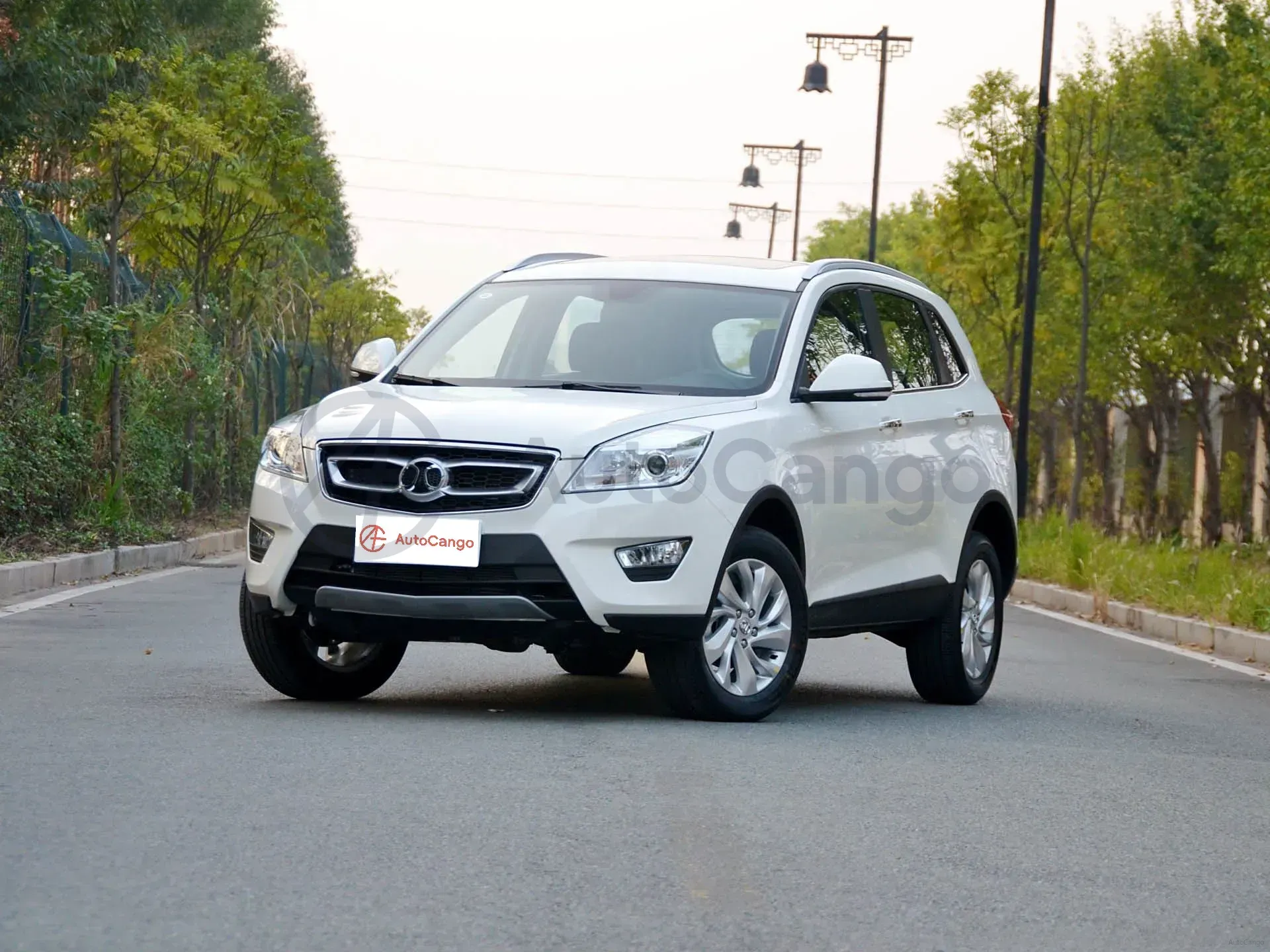 2015 BeiJing Auto Senova X65 2.0T 177HP L4 5MT MSRP 135800 Specs
