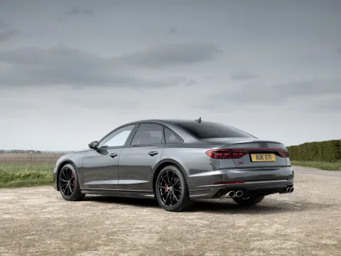 2025 Audi S8 4.0T 571HP V8 8AT