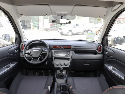 2022 DongFeng Fengon Fengon 380 1.5L 112HP L4 5MT