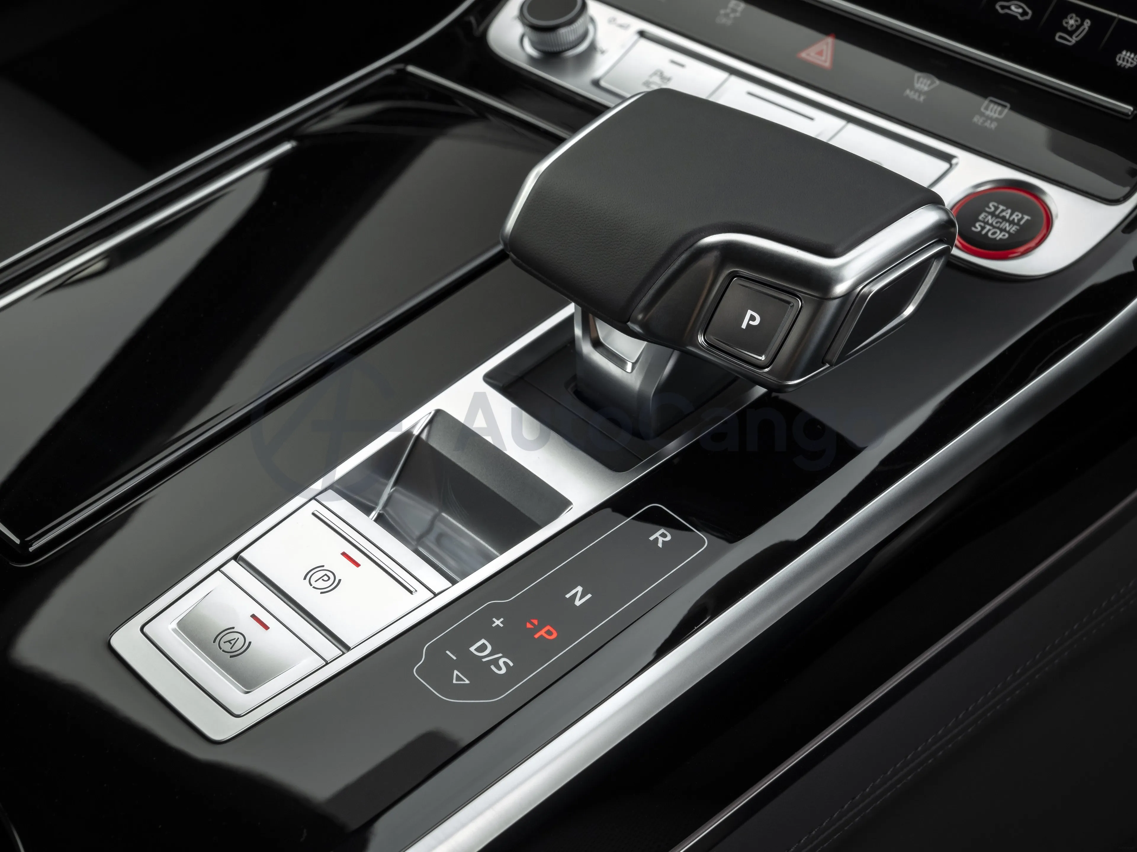 2025 Audi S8 4.0T 571HP V8 8AT,autocango,china used car exporter,china ev exporter,chinese used car exporter,chinese used ev exporter