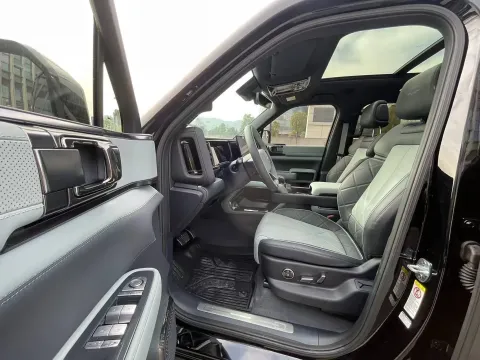 2023 FangChengBao Bao 5 1.5T 194HP L4 E-CVT PHEV 31.8KWH