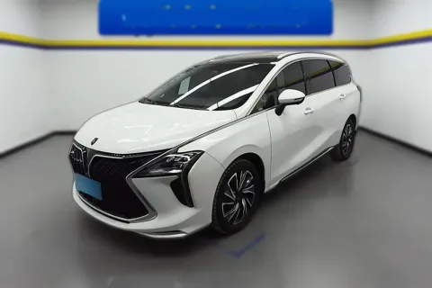 2022 DongFeng Forthing Yacht 1.5T 197HP L4 7DCT,autocango,china used car exporter,china ev exporter,chinese used car exporter,chinese used ev exporter