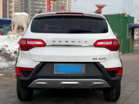 2015 BeiJing Auto Senova X25 1.5L 116HP L4 5MT