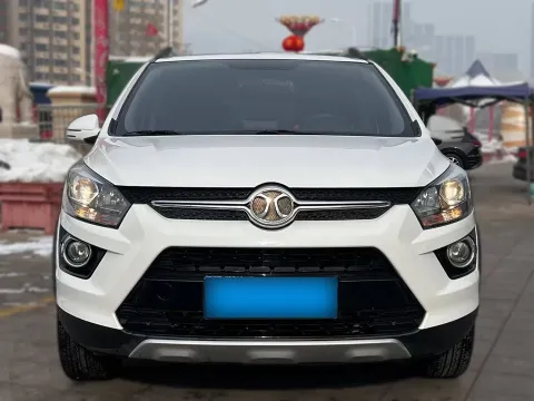 2015 BeiJing Auto Senova X25 1.5L 116HP L4 5MT
