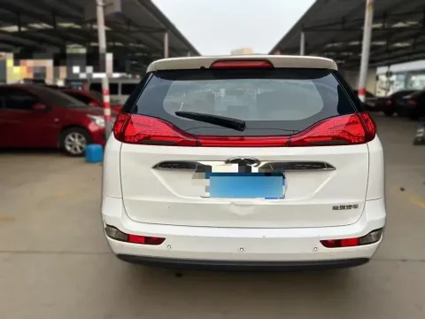 2015 Chery Arrizo M7 2.0L 139HP L4 CVT