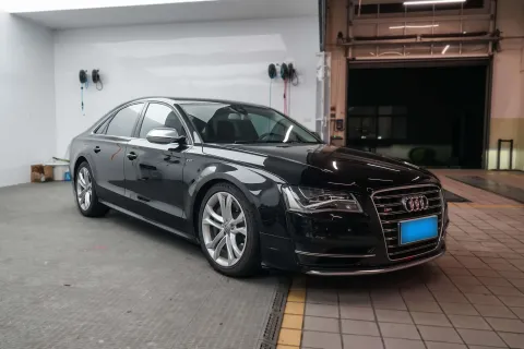 2013 Audi S8 4.0T 520HP V8 8AT,autocango,china used car exporter,china ev exporter,chinese used car exporter,chinese used ev exporter