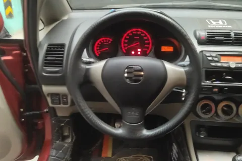 2011 Everus S1 1.3L 82HP L4 5MT