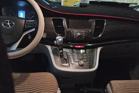 2014 JAC Refine M5 2.0T 177HP L4 5AT