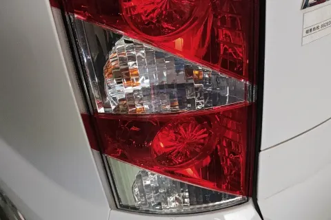 2014 JAC Refine M5 2.0T 177HP L4 5AT