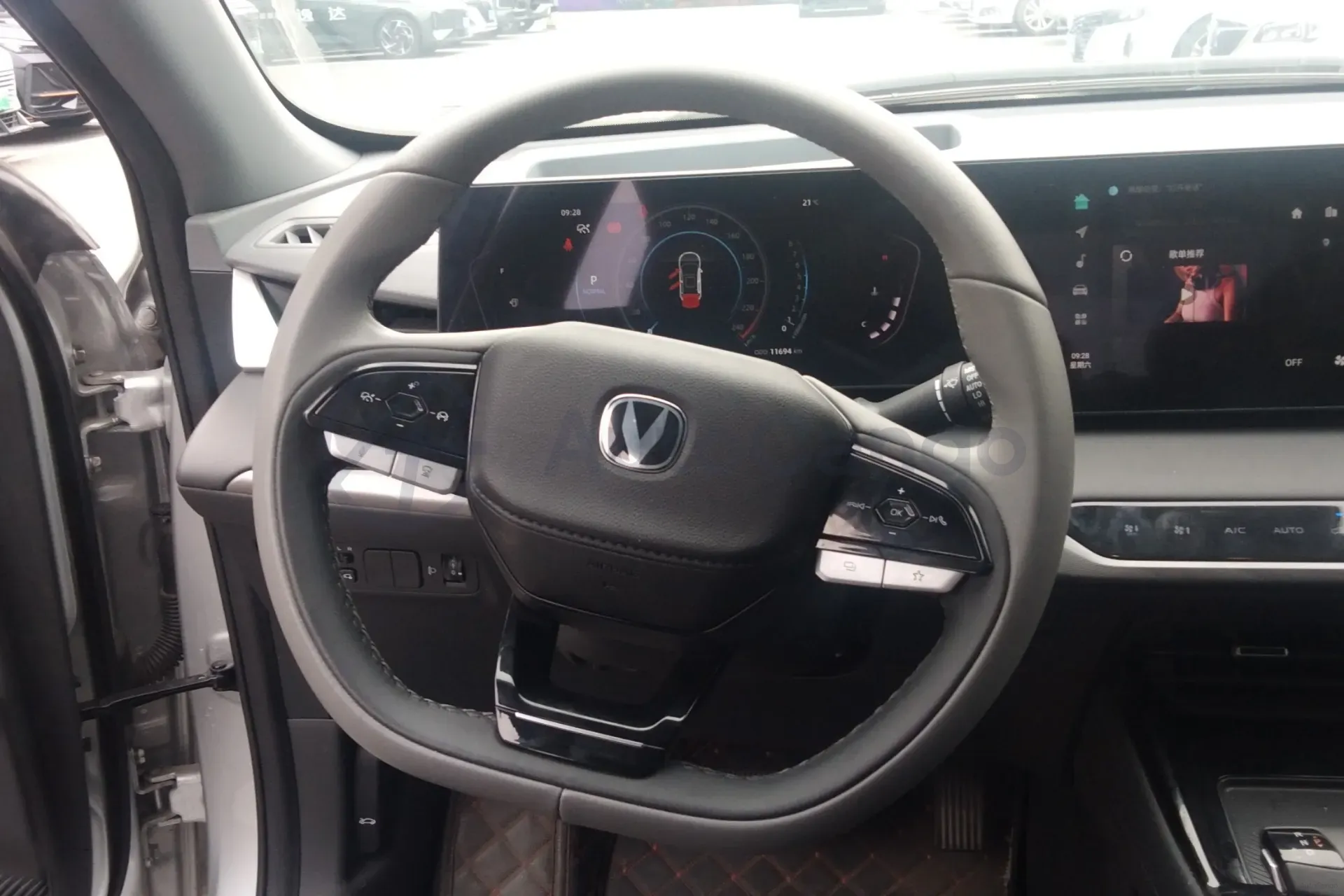 2023 ChangAn Raeton Plus 1.5T 188HP L4 7DCT,autocango,china used car exporter,china ev exporter,chinese used car exporter,chinese used ev exporter
