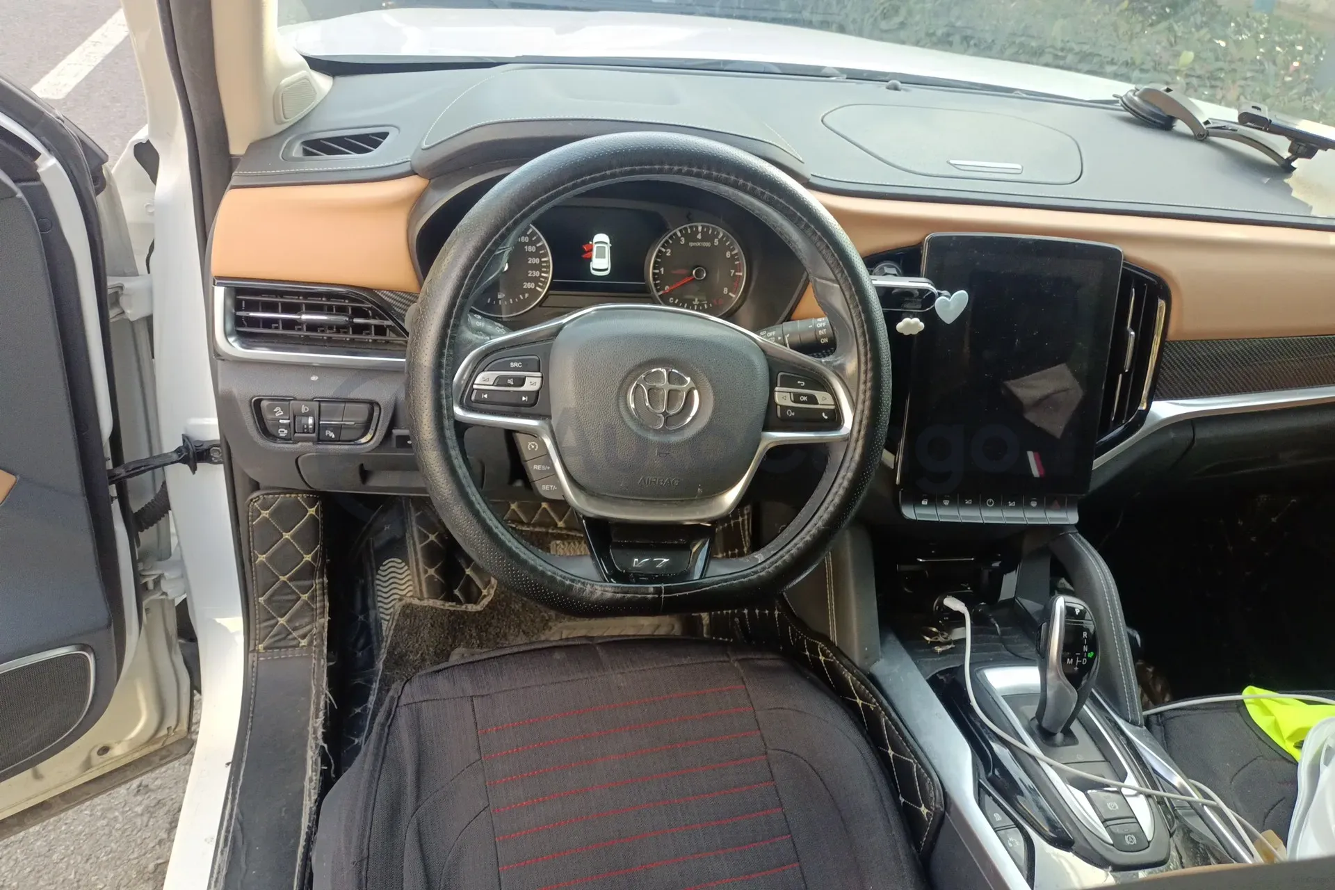 2018 Brilliance Auto V7 1.6T 204HP L4 7DCT,autocango,china used car exporter,china ev exporter,chinese used car exporter,chinese used ev exporter