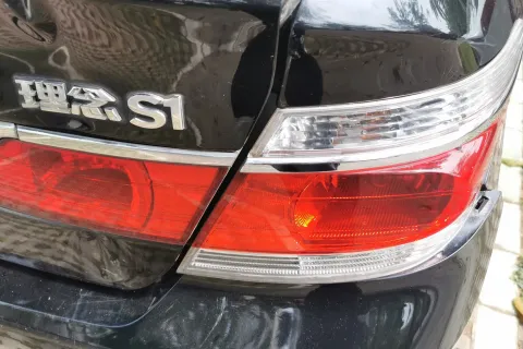 2011 Everus S1 1.3L 82HP L4 5MT